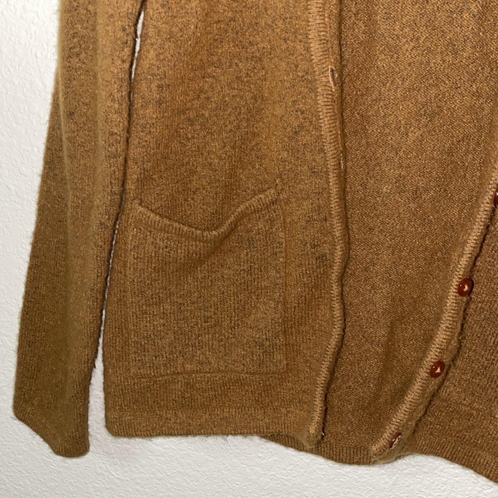 🎈Cozy Brown Button up Sweater with detachable Faux Fur Collar! - Picture 3 of 11